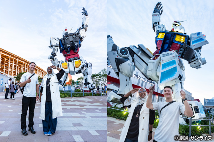 “GUNDAM NEXT FUTURE PAVILION”与等身大高达合影留念