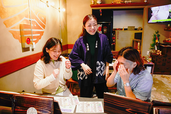 体验从12种颜色的达摩中选择喜欢颜色的情景